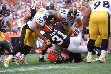 07_cleve_defense2_812601