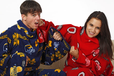 college-snuggies-ohio-state-vs-michigan